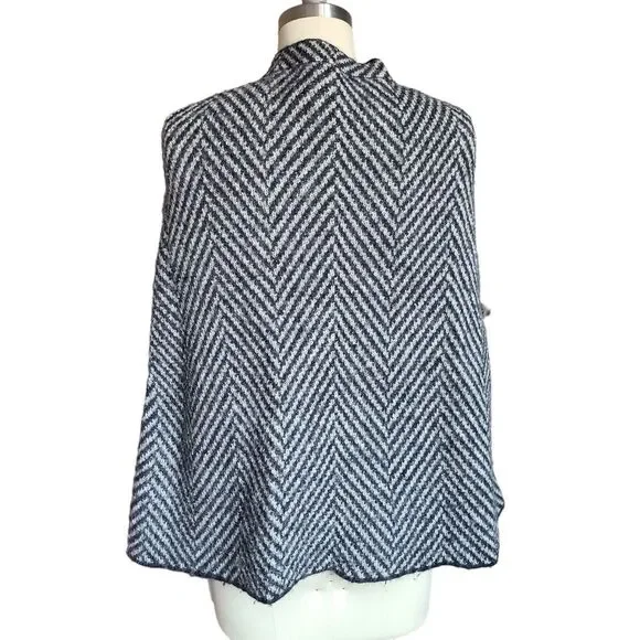 Kate Spade Baby Alpaca Black Gray Wool Chevron Poncho Sweater Small Medium - Picture 2 of 8
